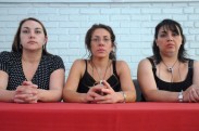 Erika Ilufi, Daniela Wall y Jeanette de Monti en huelga