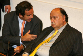 Senador Fernando Flores, junto a Andrés Allamand