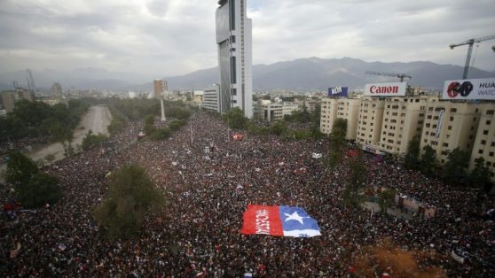 La actual Constitución no es compatible con las demandas sociales