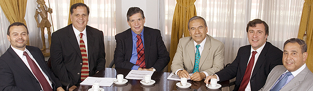 Directorio de la UMC. De izquierda a derecha: Walter Oliva, Gutenberg Martínez, Oscar Pizarro, Héctor Altamirano Cornejo, Alejandro Hasbún, Víctor Aguilera.