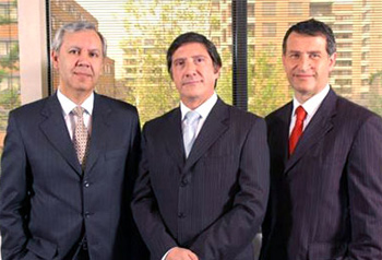 Jaime Arancibia, Fernando Allendes y Cristián Coronel (Fuente: ecm.cl)