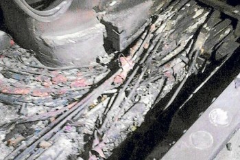 Cables quemados en la falla del 14 de noviembre.